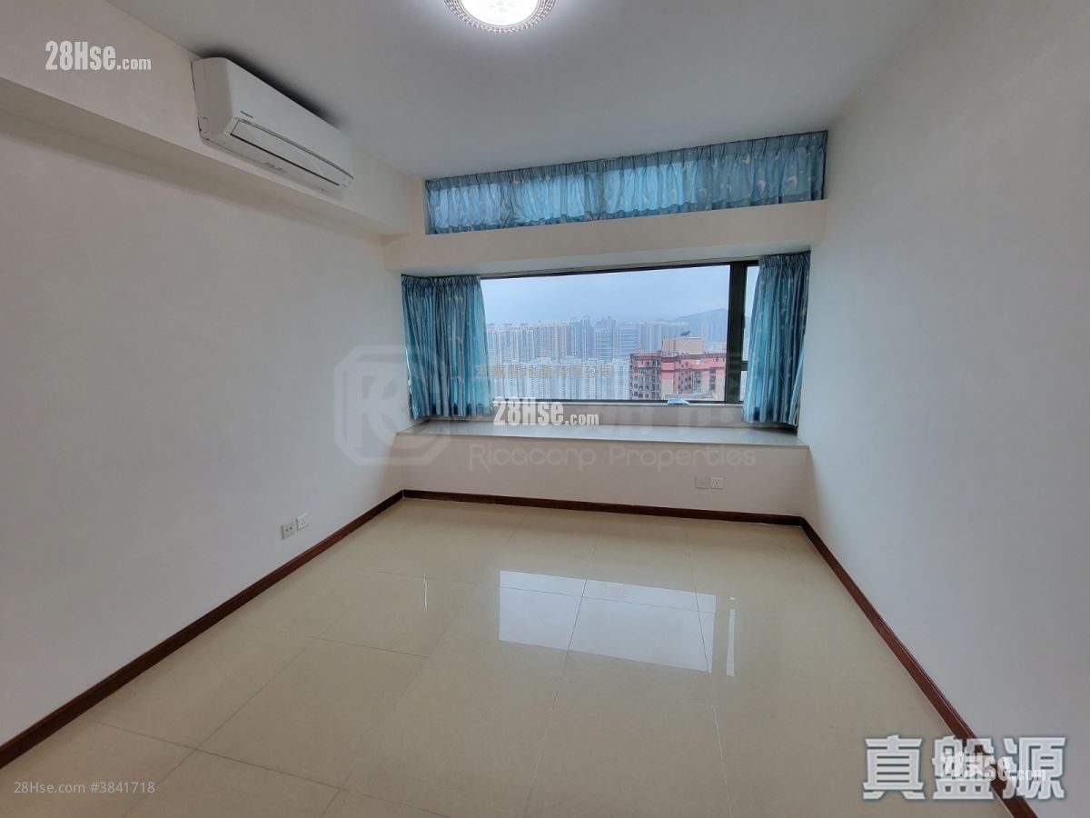Residence Oasis Rental 4 Bedrooms , 3 Bathrooms 943 ft²