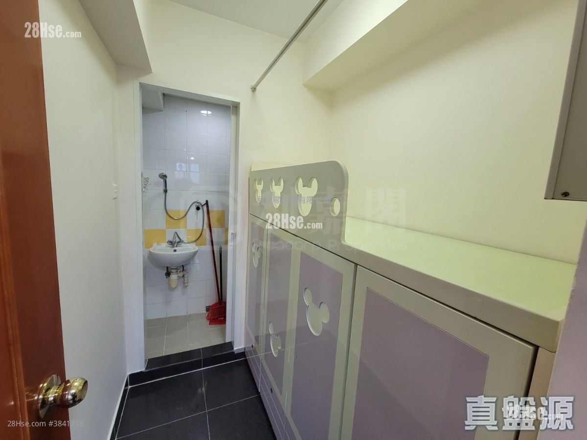 Residence Oasis Rental 4 Bedrooms , 3 Bathrooms 943 ft²