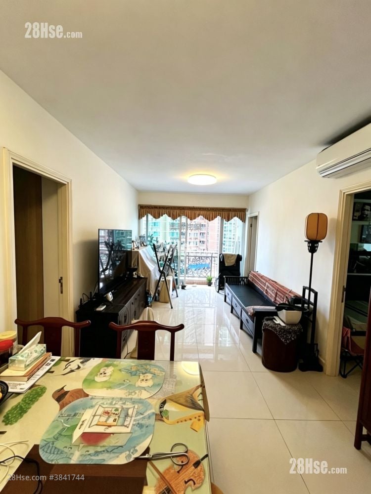 Metro Town Sell 3 Bedrooms 650 ft²