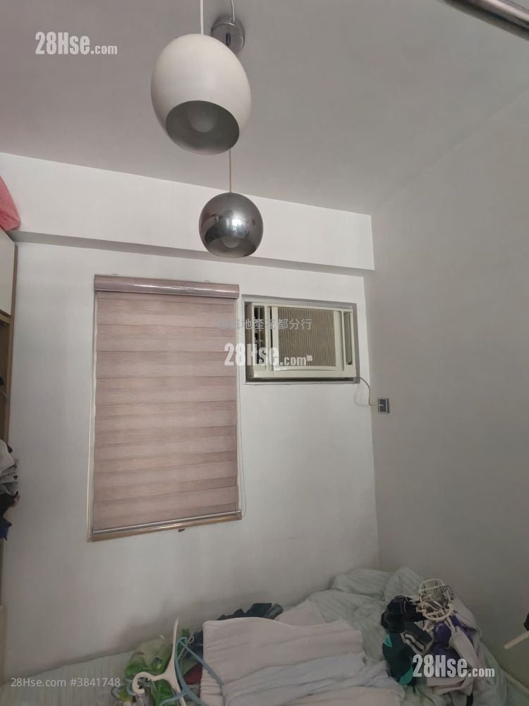 Flora Plaza Sell 2 Bedrooms , 1 Bathroom 413 ft²