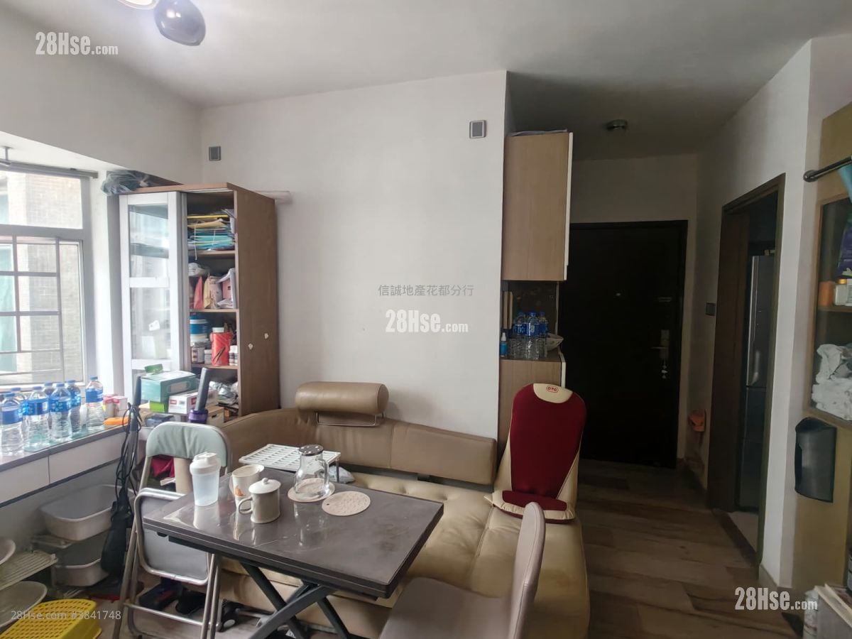Flora Plaza Sell 2 Bedrooms , 1 Bathroom 413 ft²