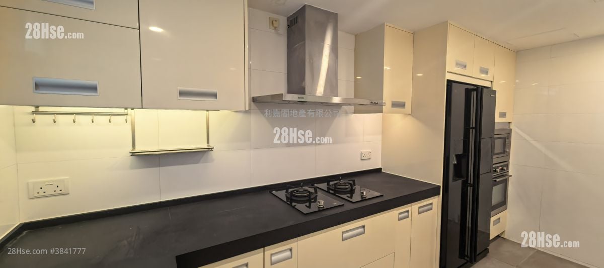 Las Pinadas Rental 3 Bedrooms , 2 Bathrooms 1,925 ft²