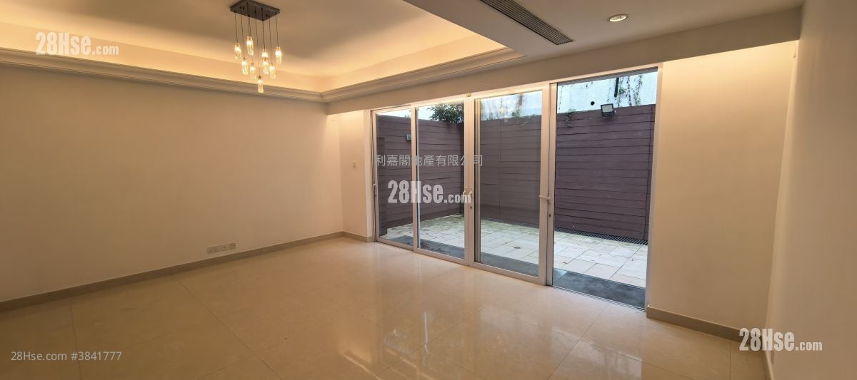 Las Pinadas Rental 3 Bedrooms , 2 Bathrooms 1,925 ft²