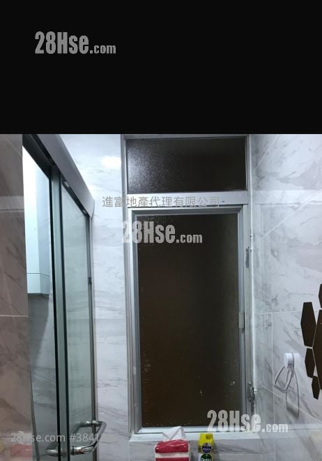 Chi Fai Court Sell 2 Bedrooms , 1 Bathroom 278 ft²