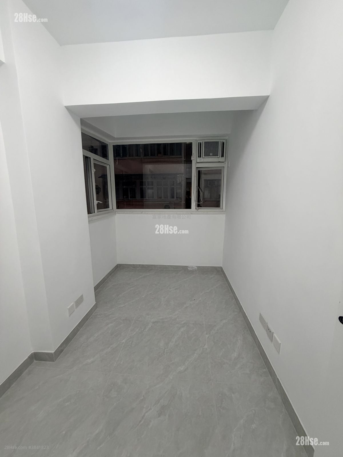 Tung Fat Building Sell 3 Bedrooms , 2 Bathrooms 615 ft²
