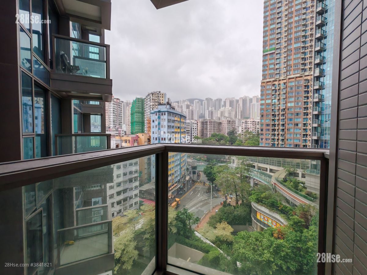 Grand Central Sell 2 Bedrooms , 1 Bathroom 598 ft²