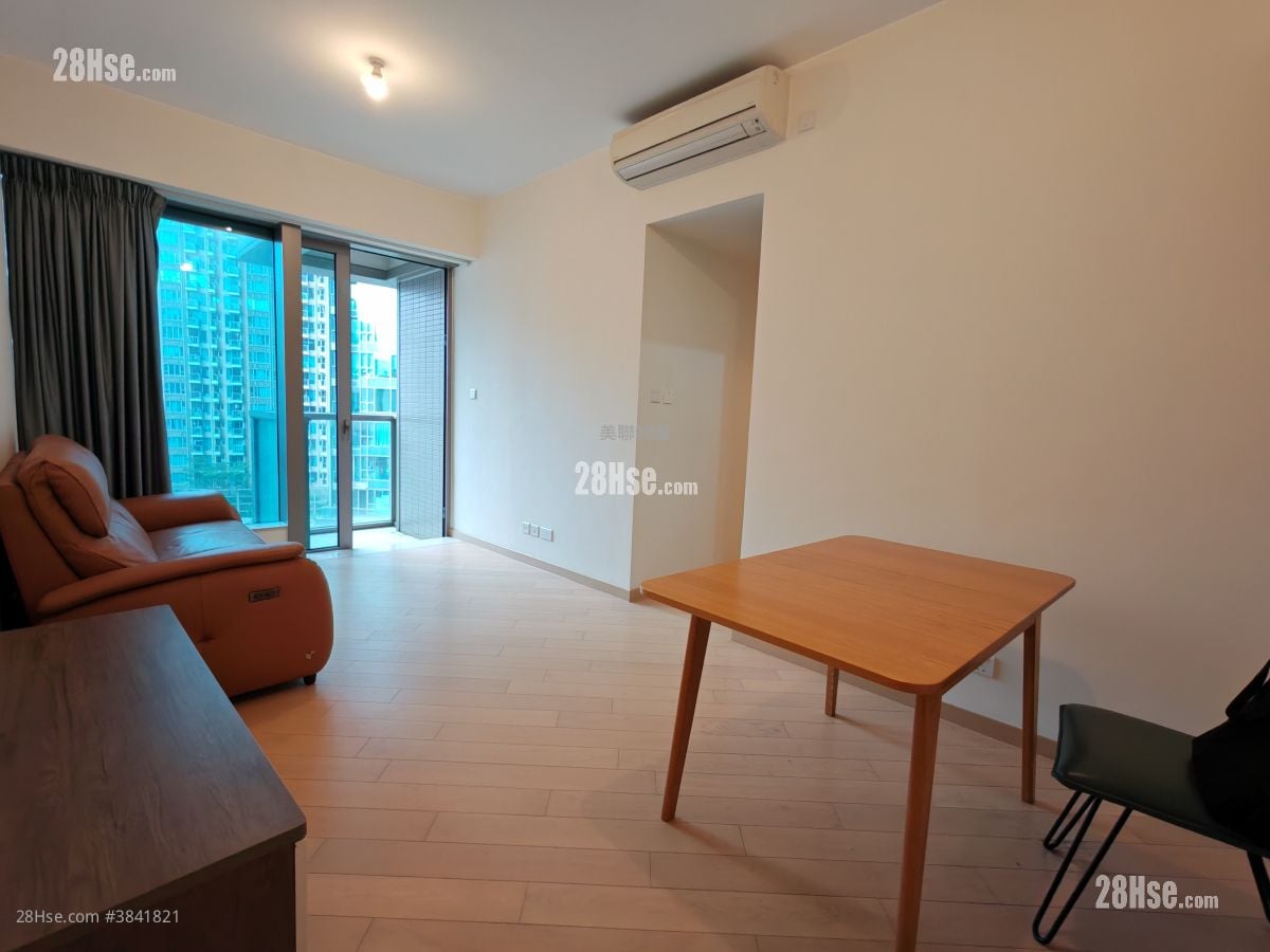Grand Central Sell 2 Bedrooms , 1 Bathroom 598 ft²