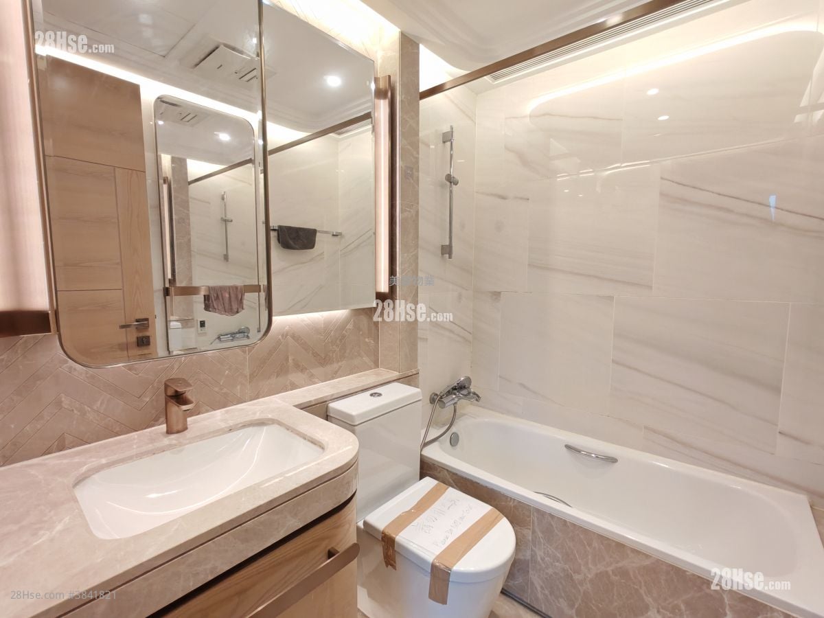 Grand Central Sell 2 Bedrooms , 1 Bathroom 598 ft²