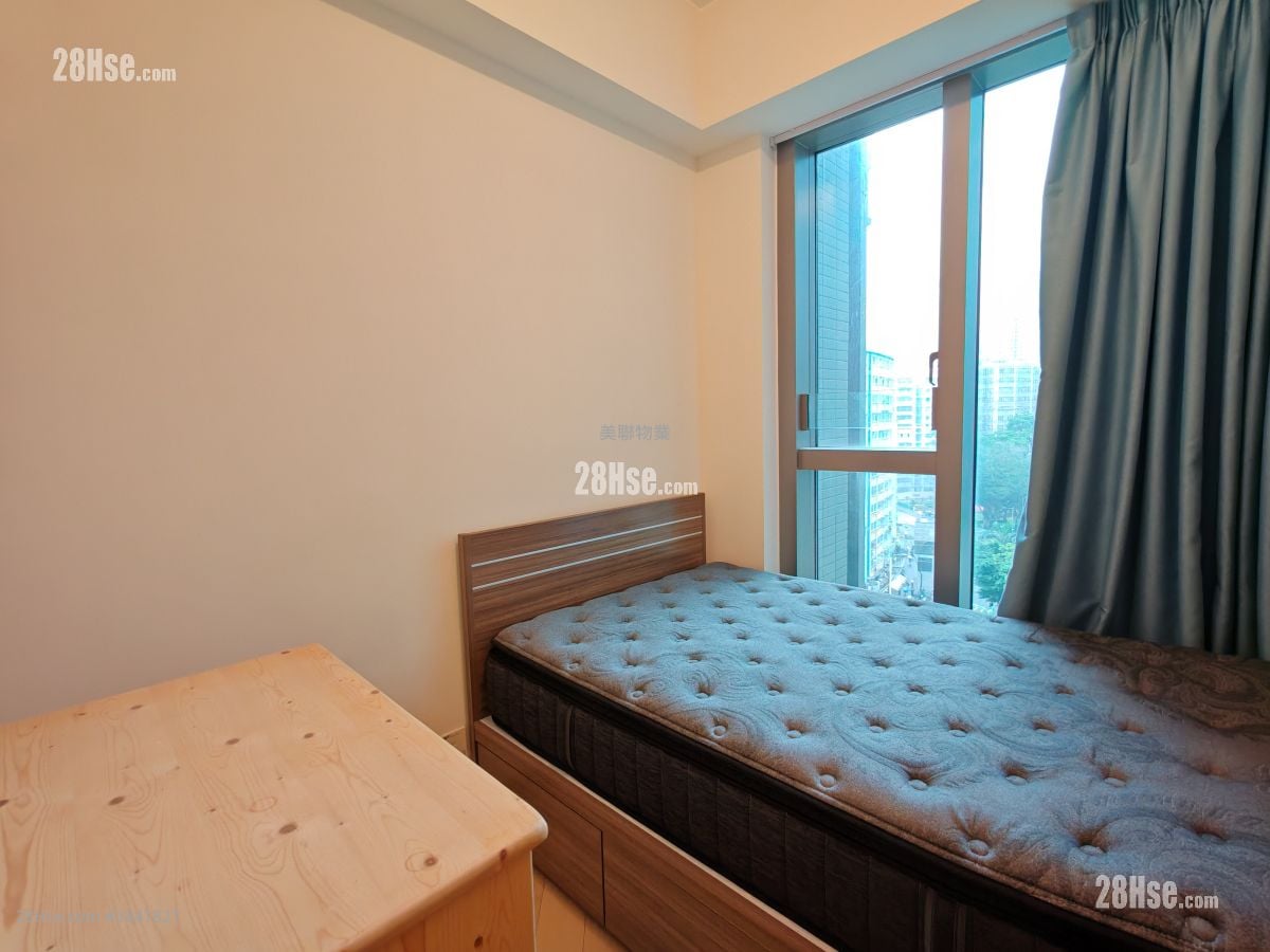 Grand Central Sell 2 Bedrooms , 1 Bathroom 598 ft²