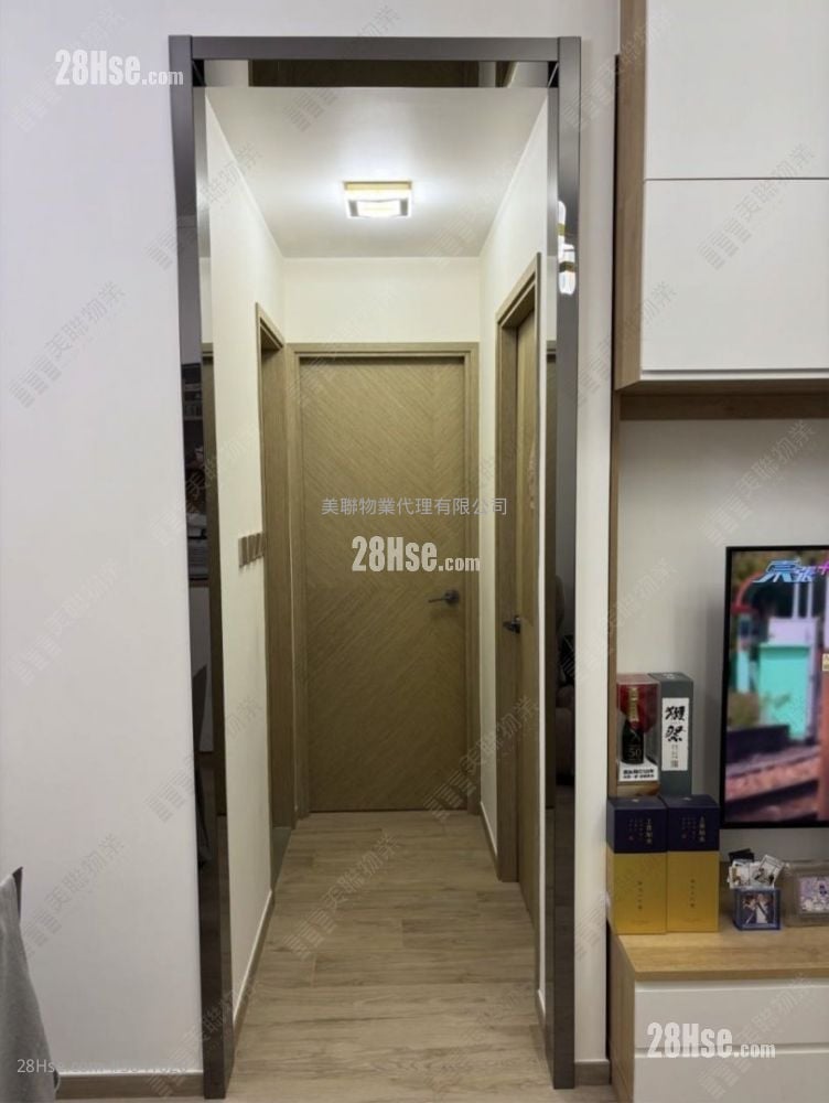 名逸居 售盘 2 房 527 平方尺
