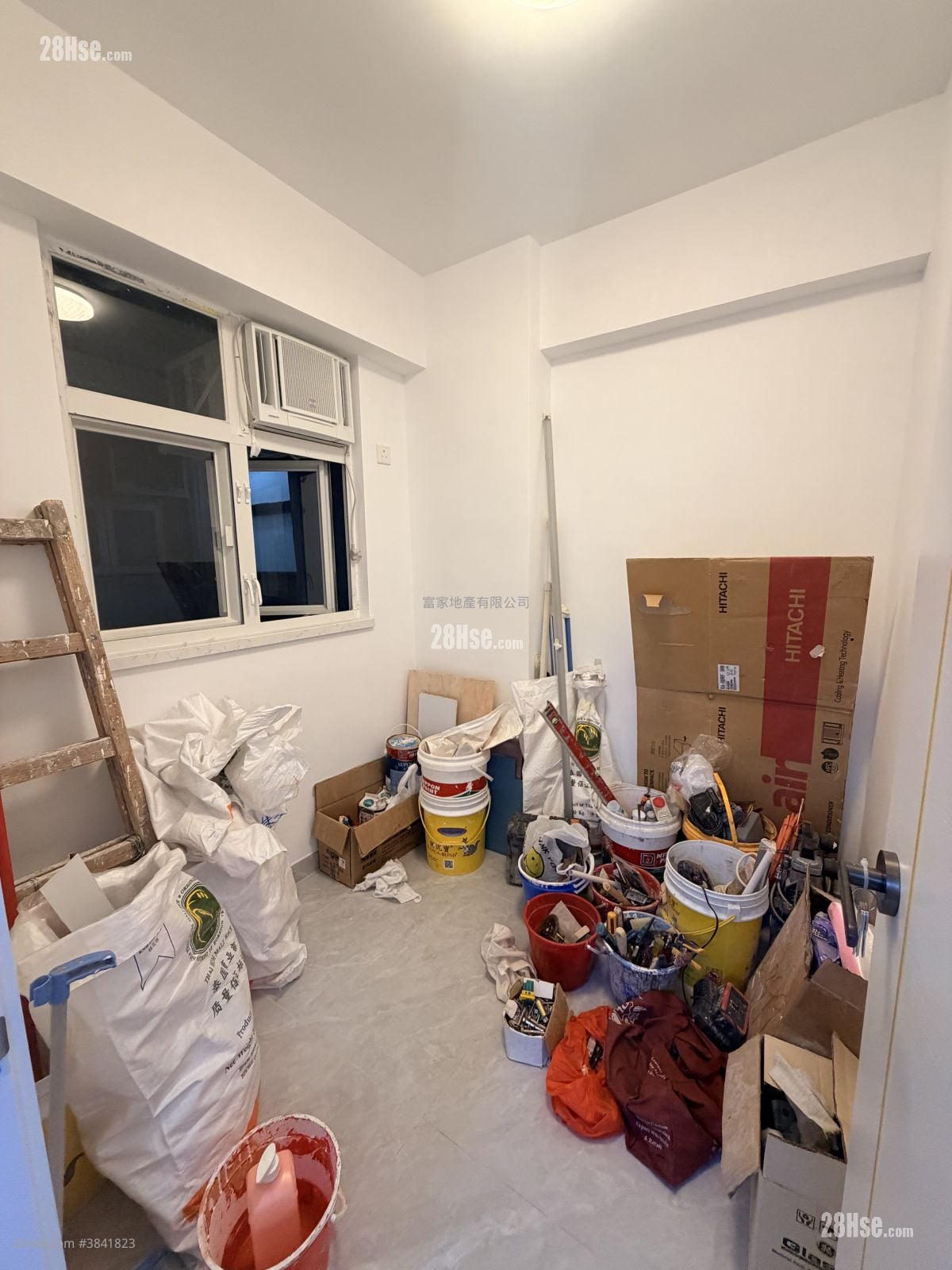 Tung Fat Building Sell 3 Bedrooms , 2 Bathrooms 615 ft²