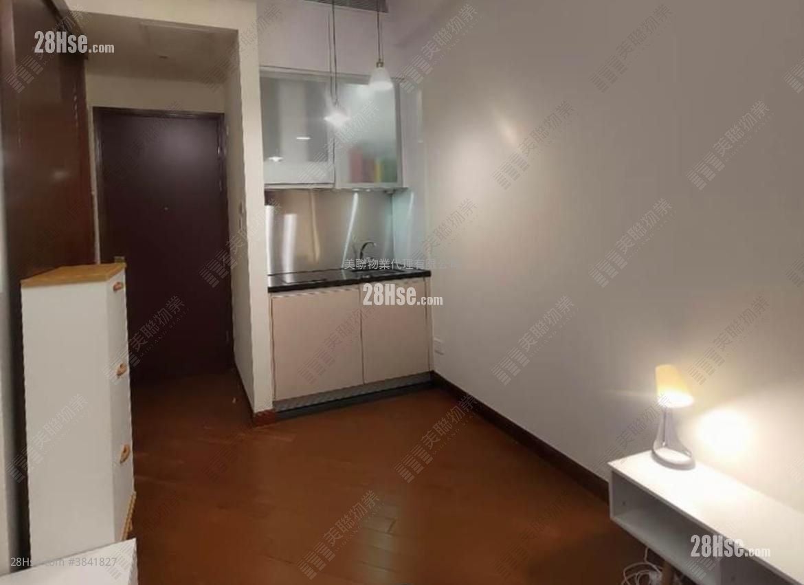 Park Summit Sell Studio , 1 Bathroom 264 ft²