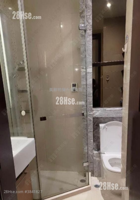 Park Summit Sell Studio , 1 Bathroom 264 ft²