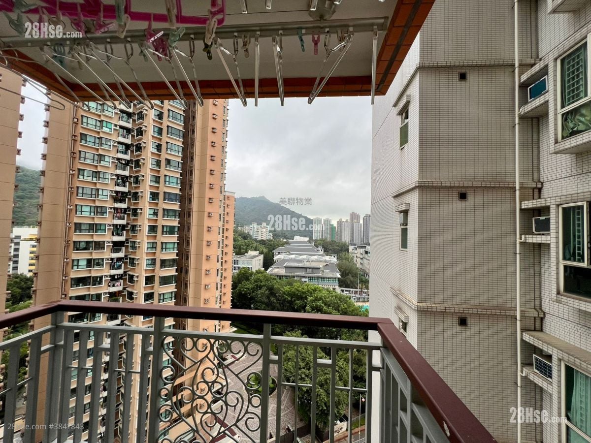露台: 倚岭南庭 售盘 2 房 , 1 浴室 573 平方尺