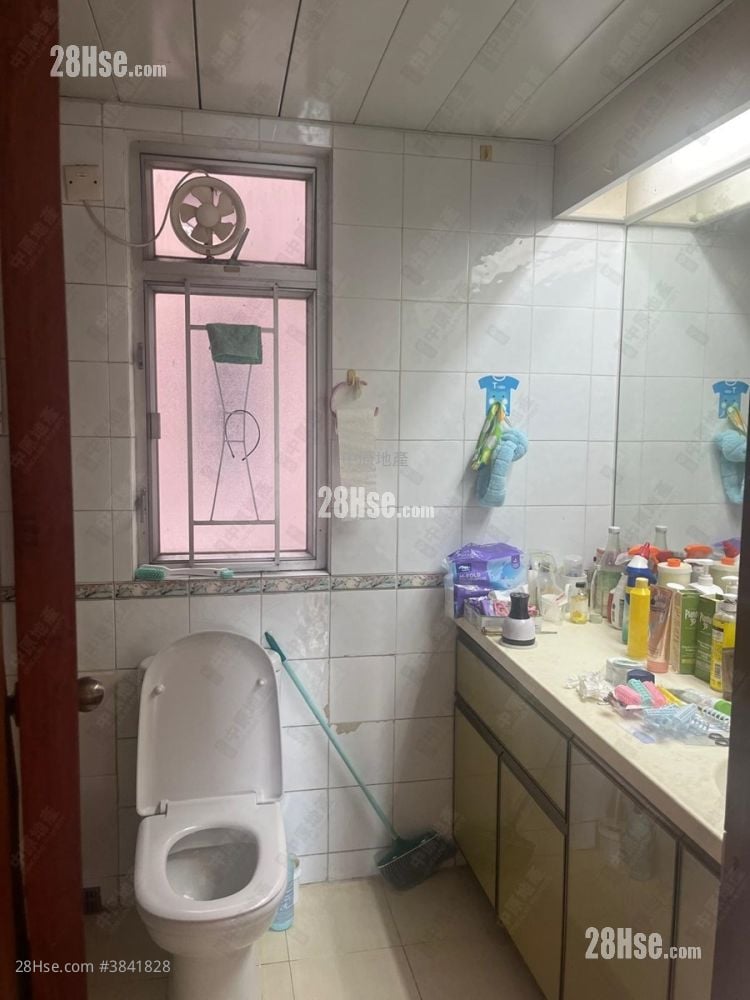 Bauhinia Garden Sell 2 Bedrooms , 1 Bathroom 506 ft²