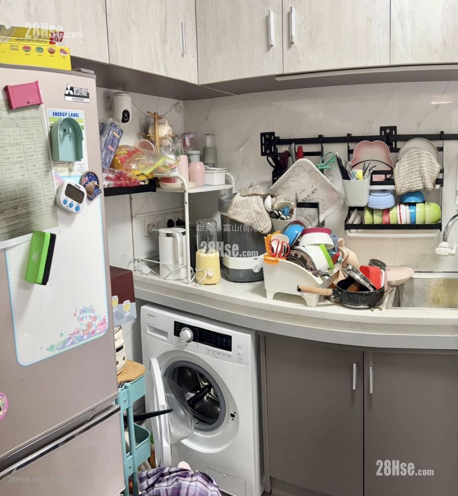 Fung Chuen Court Sell 2 Bedrooms , 1 Bathroom 443 ft²