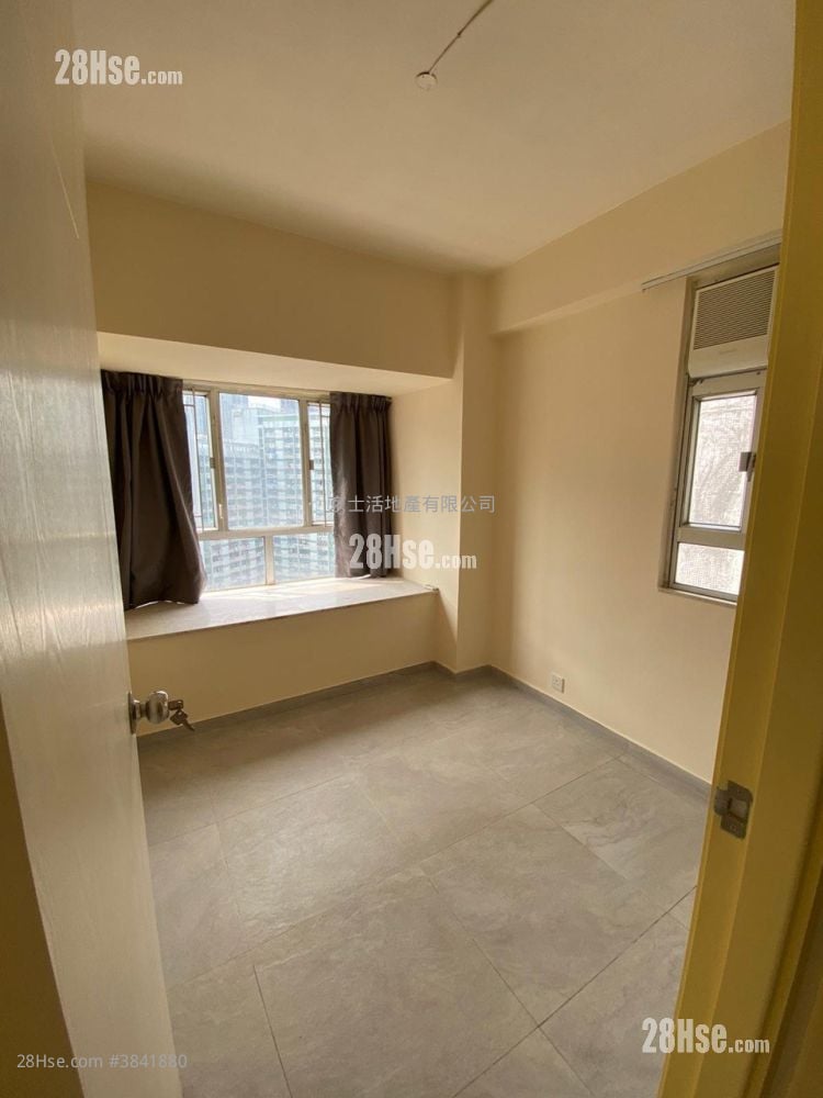 Golden Lion Garden Rental 2 Bedrooms , 1 Bathroom 285 ft²