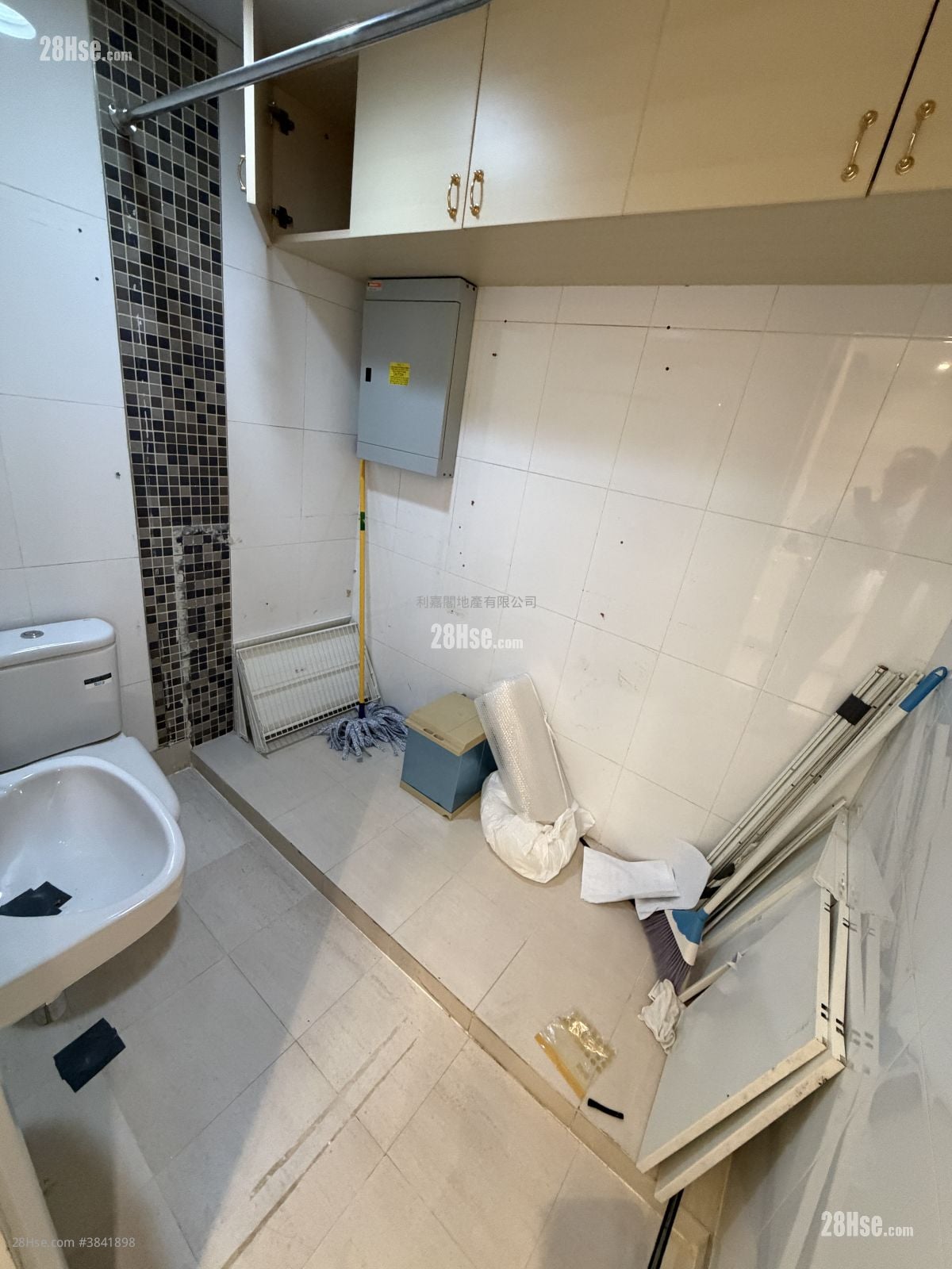 Peak One Rental 3 Bedrooms , 2 Bathrooms 1,027 ft²