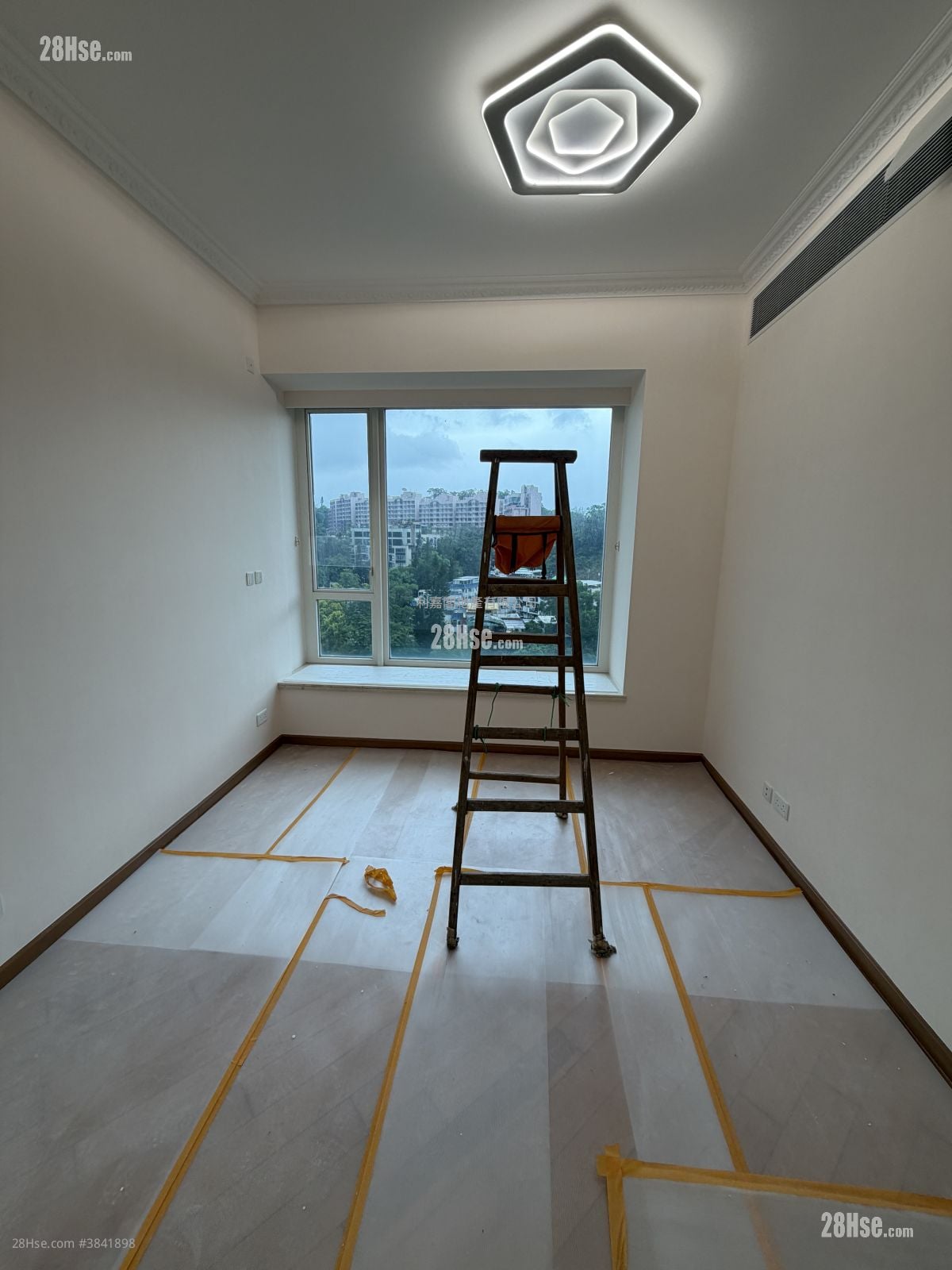 Peak One Rental 3 Bedrooms , 2 Bathrooms 1,027 ft²