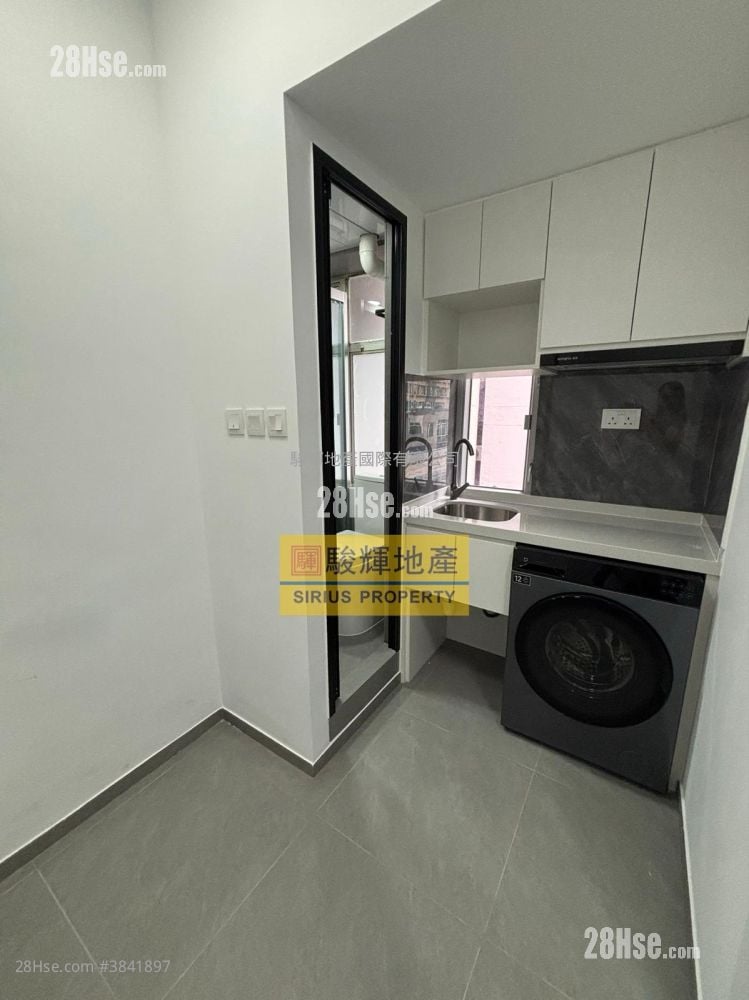 Honland Building Rental 2 Bedrooms , 1 Bathroom 200 ft²