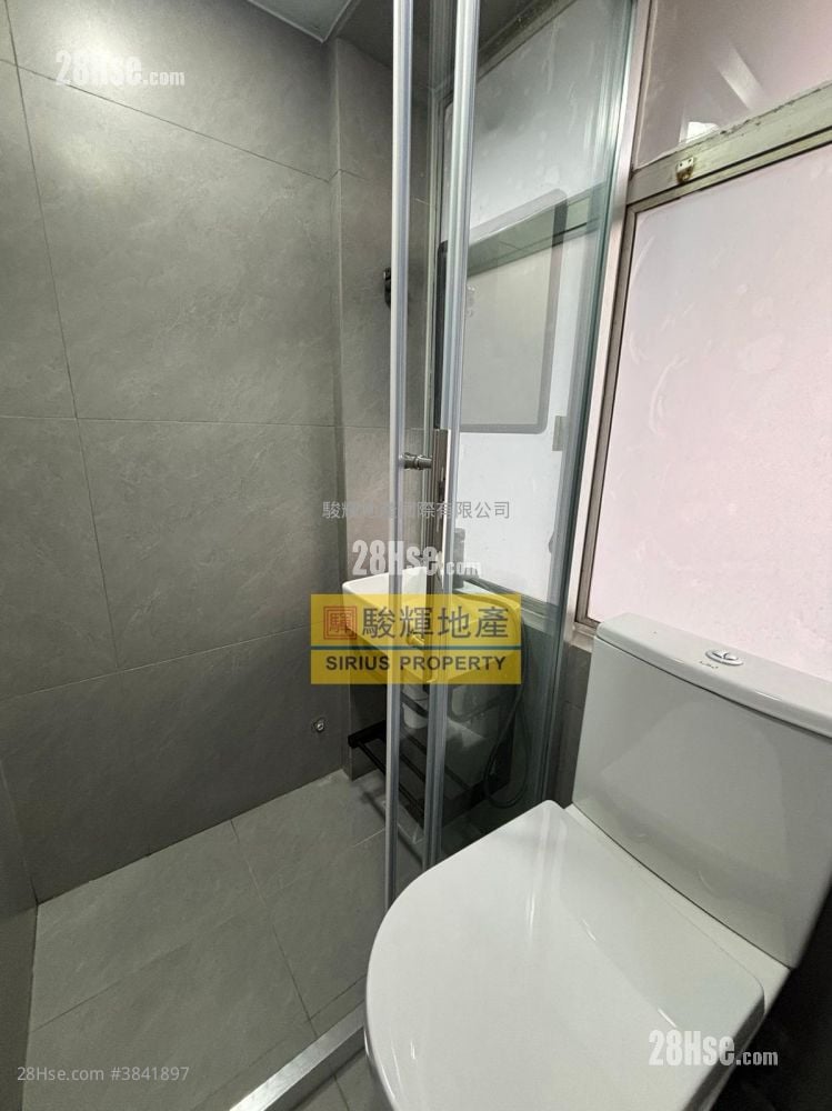 Honland Building Rental 2 Bedrooms , 1 Bathroom 200 ft²