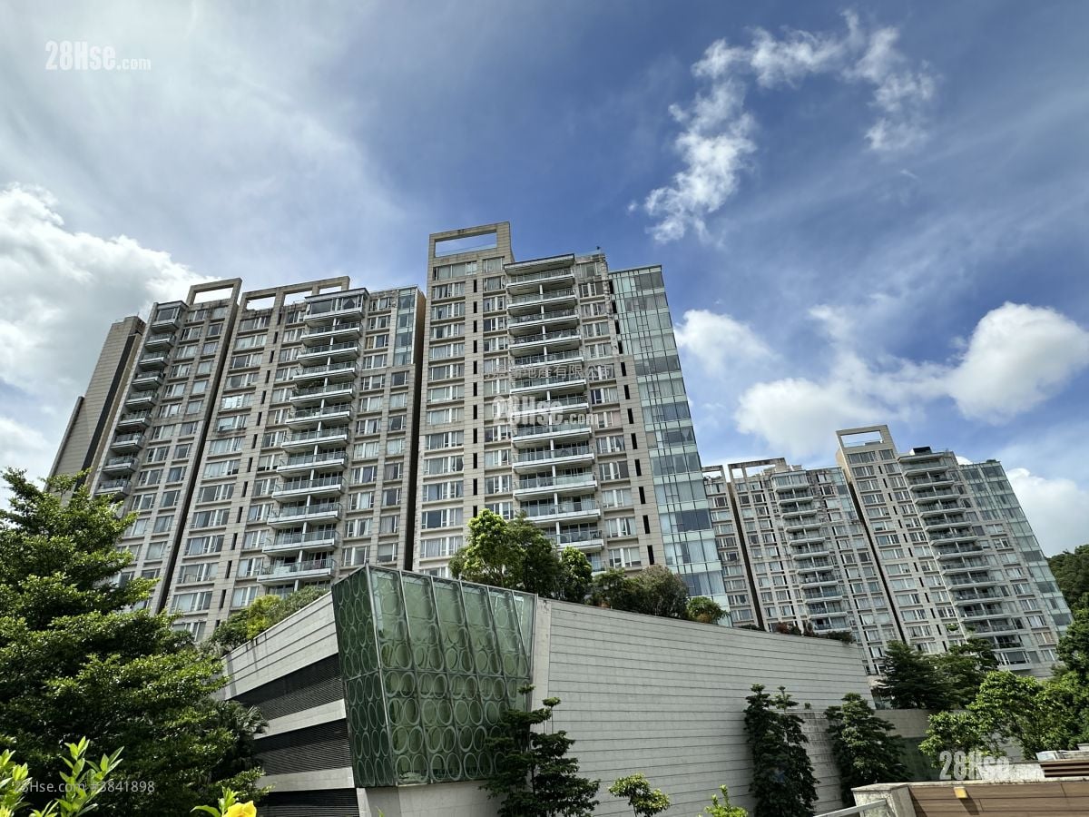Peak One Rental 3 Bedrooms , 2 Bathrooms 1,027 ft²
