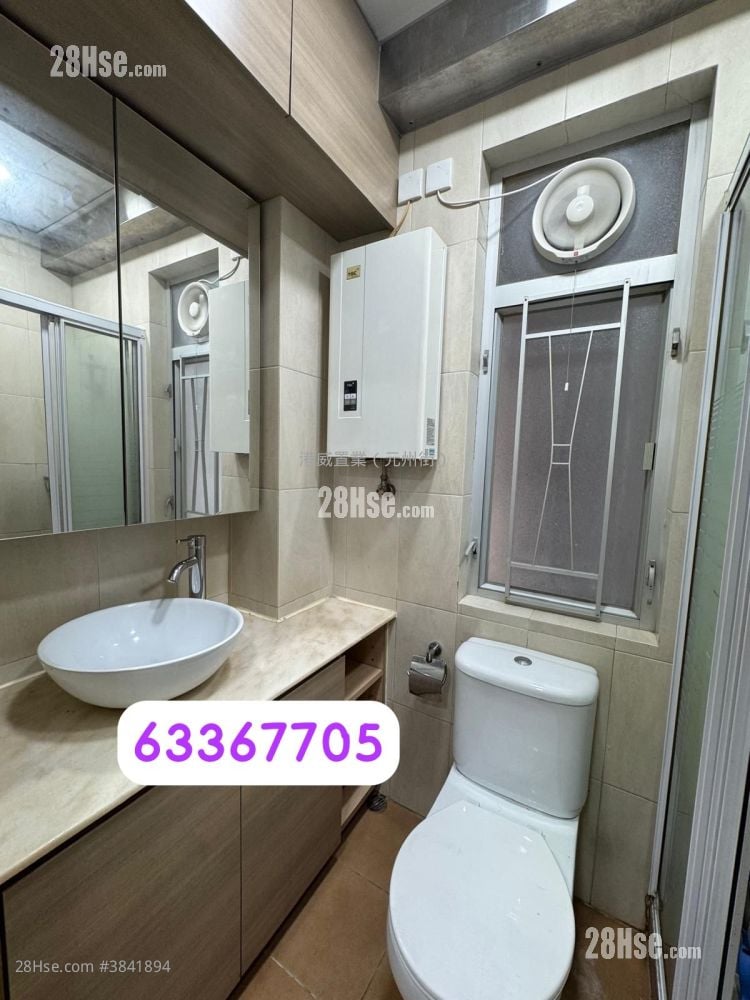 Happy Centre Rental 3 Bedrooms , 1 Bathroom 495 ft²