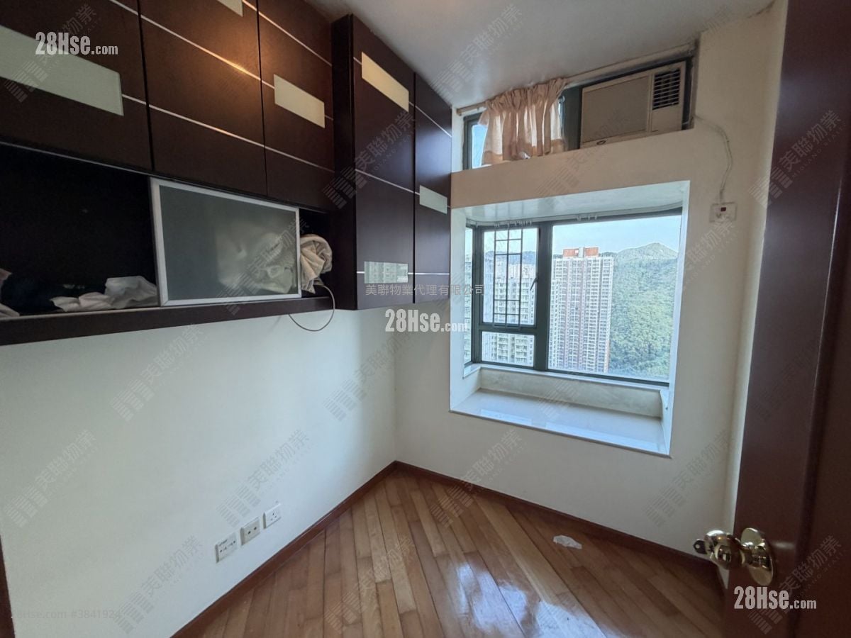 Residence Oasis Rental 3 Bedrooms , 2 Bathrooms 652 ft²
