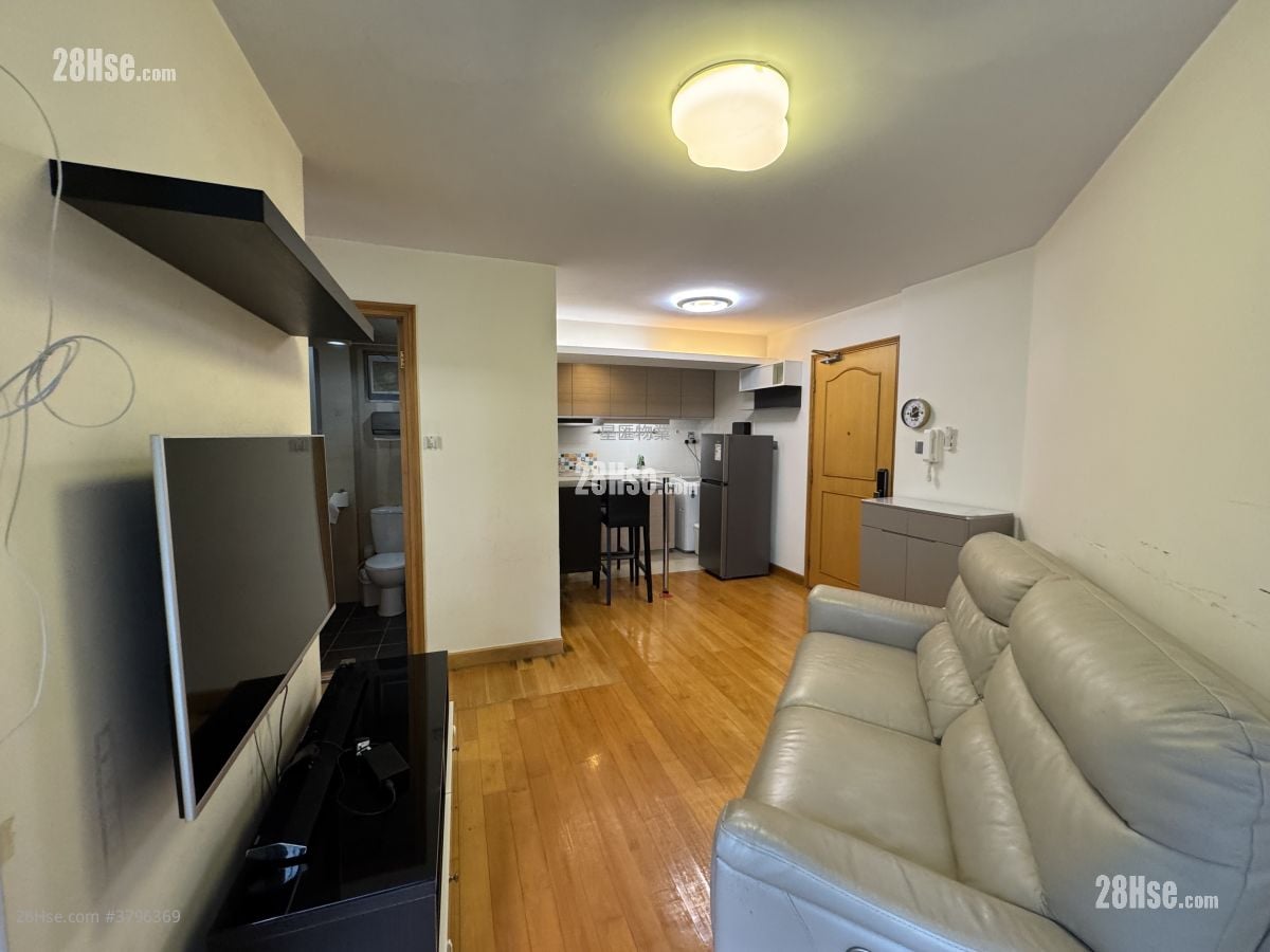Whampoa Garden Sell 2 Bedrooms , 1 Bathroom 389 ft²