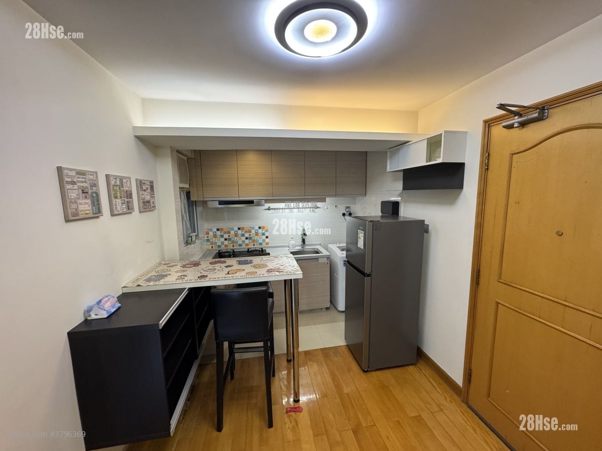 Whampoa Garden Sell 2 Bedrooms , 1 Bathroom 389 ft²