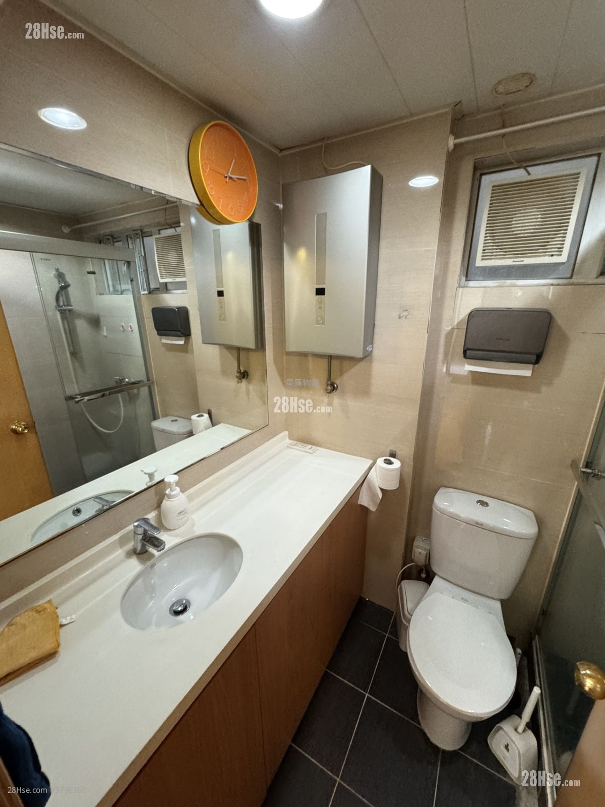 Whampoa Garden Sell 2 Bedrooms , 1 Bathroom 389 ft²
