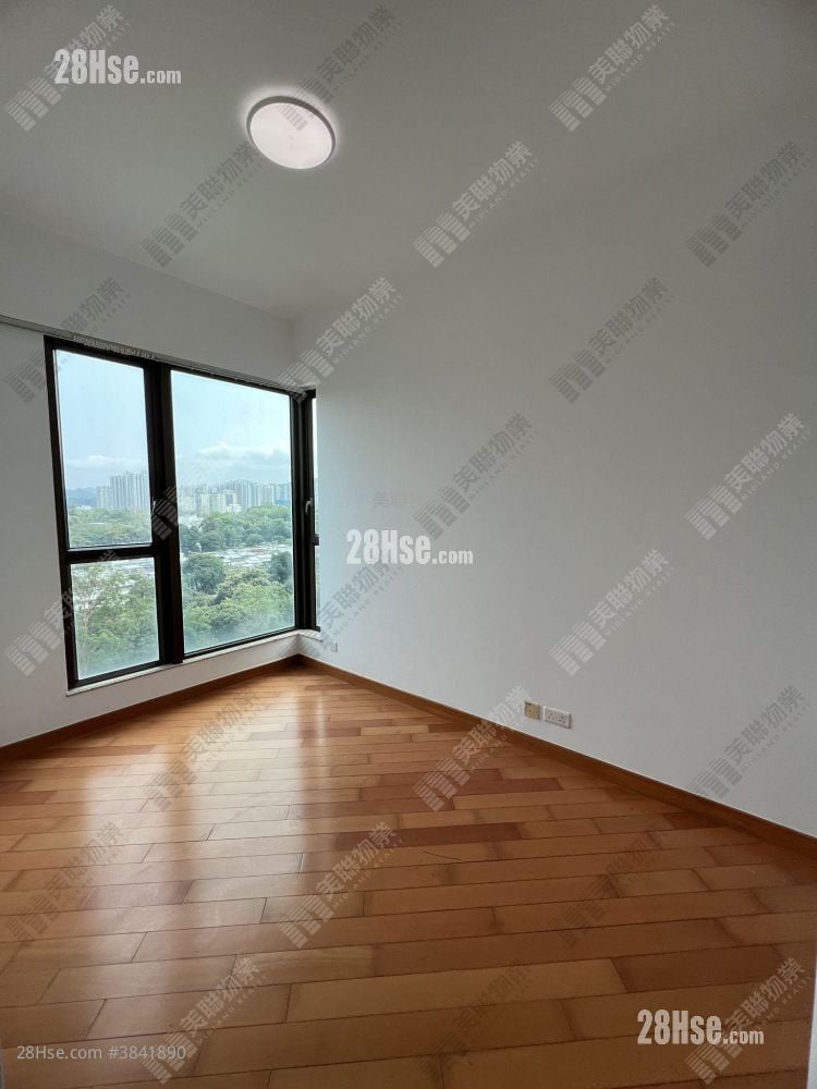 Noble Hill Sell 3 Bedrooms , 1 Bathroom 791 ft²