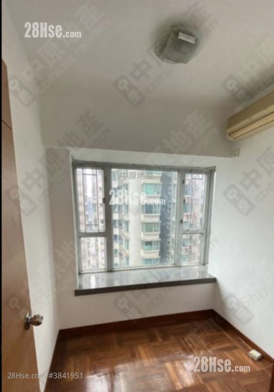 Island Harbourview Sell 3 Bedrooms , 2 Bathrooms 713 ft²