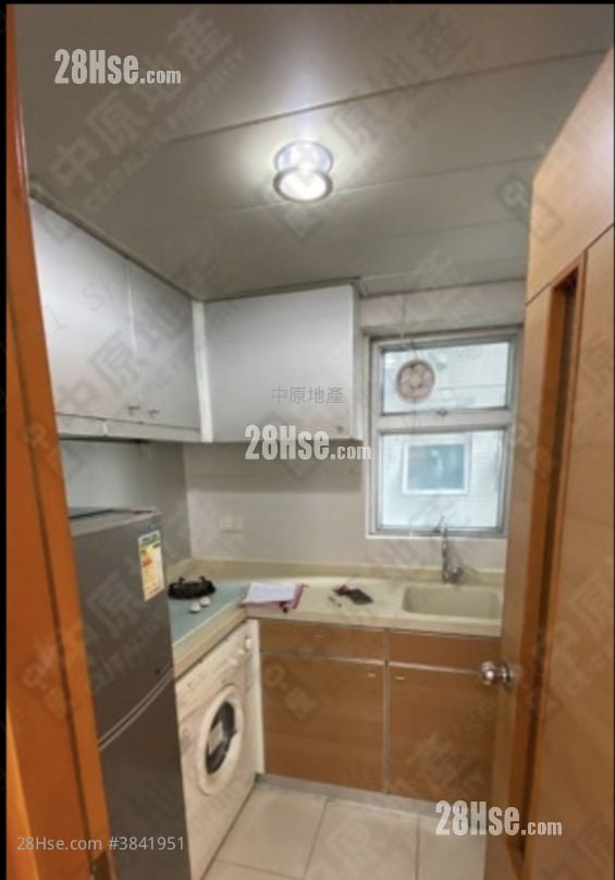 Island Harbourview Sell 3 Bedrooms , 2 Bathrooms 713 ft²