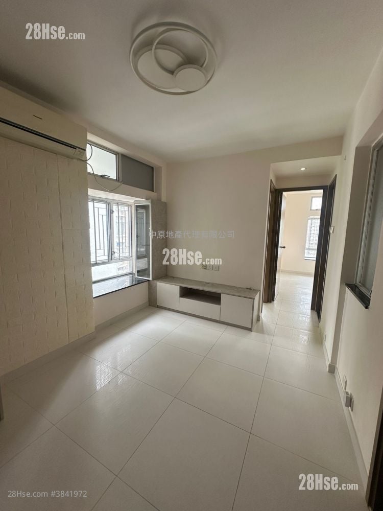 Greenfield Garden Rental 2 Bedrooms , 1 Bathroom 383 ft²