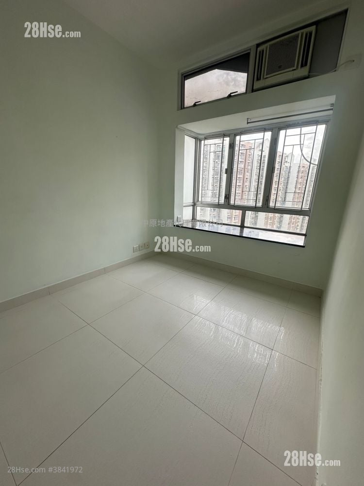 Greenfield Garden Rental 2 Bedrooms , 1 Bathroom 383 ft²