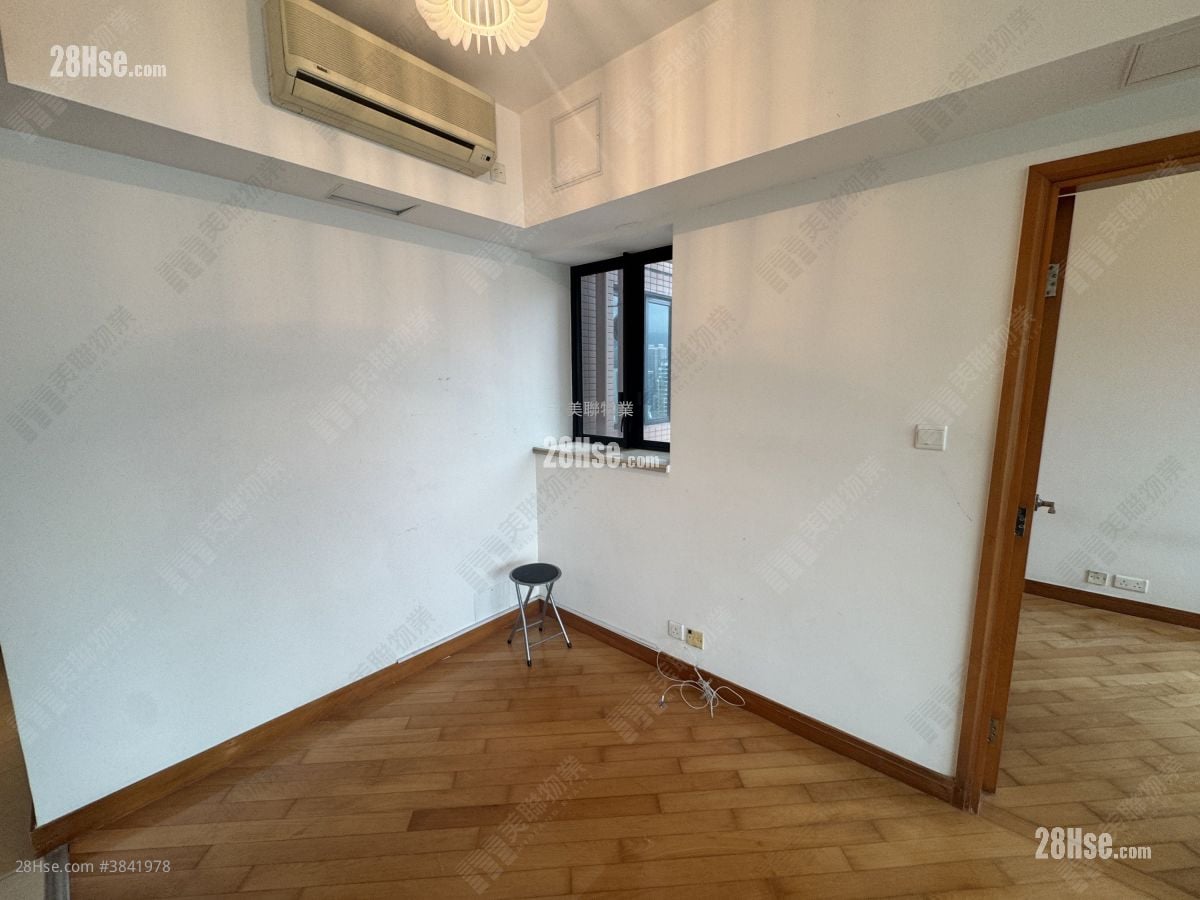 Chelsea Court Sell 1 Bedroom , 1 Bathroom 519 ft²