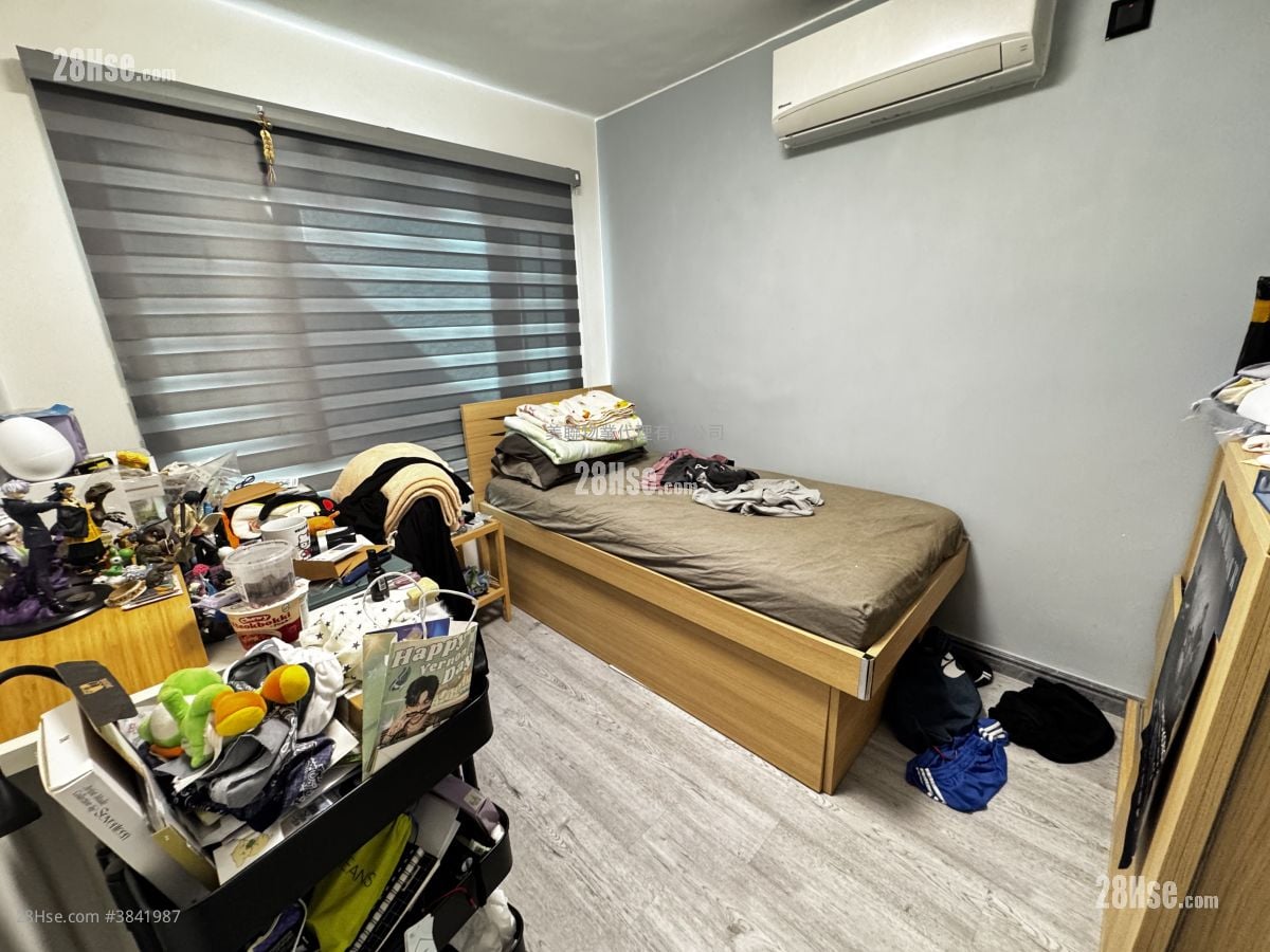 Maple Garden Sell 3 Bedrooms , 3 Bathrooms 698 ft²