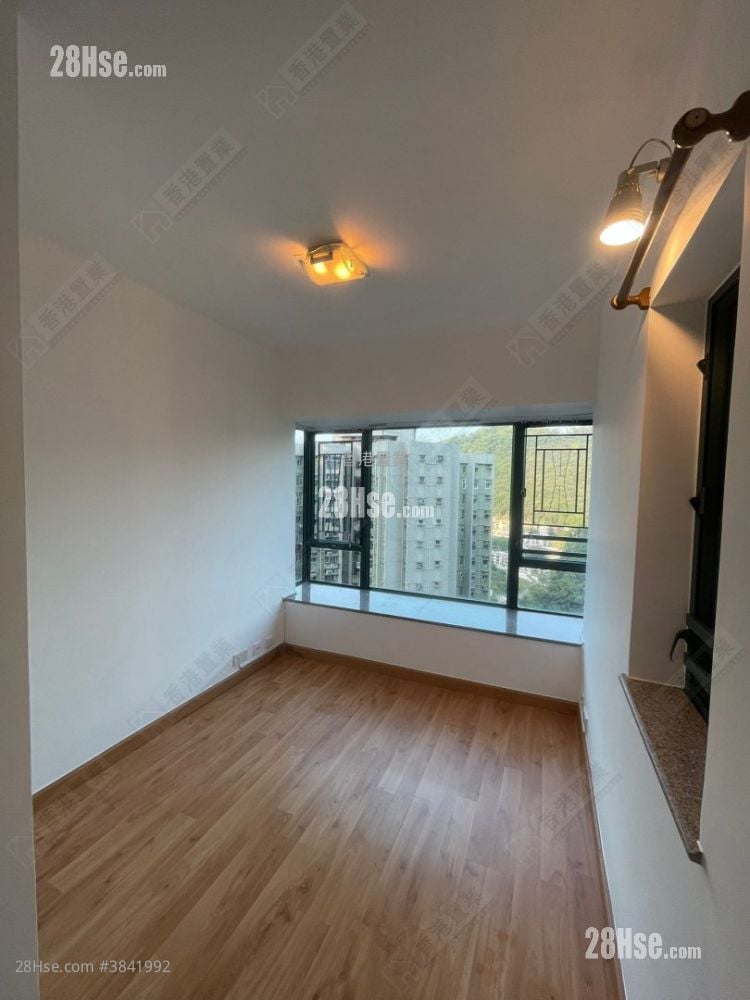 The Metro City Sell 3 Bedrooms , 2 Bathrooms 644 ft²