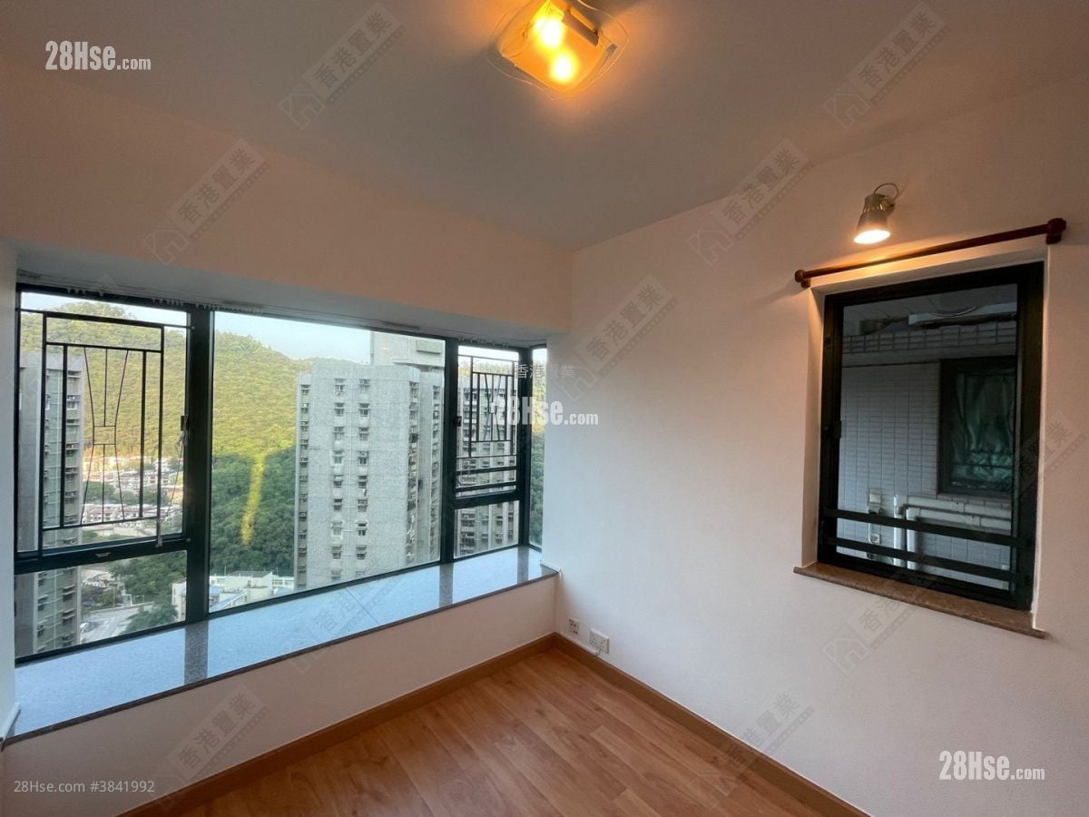 The Metro City Sell 3 Bedrooms , 2 Bathrooms 644 ft²