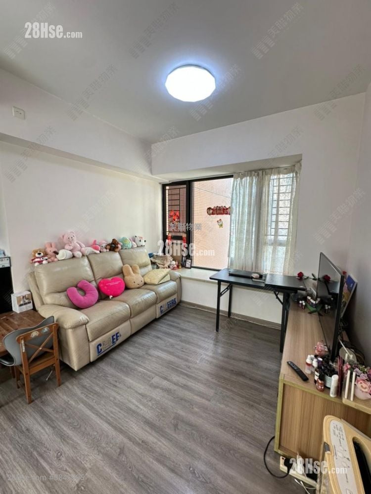 Chelsea Court Sell 4 Bedrooms 722 ft²