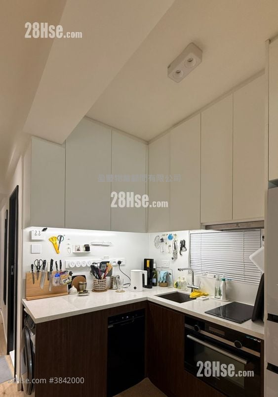 Cheong Ip Building Sell 2 Bedrooms , 1 Bathroom 369 ft²