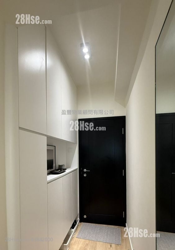 Cheong Ip Building Sell 2 Bedrooms , 1 Bathroom 369 ft²