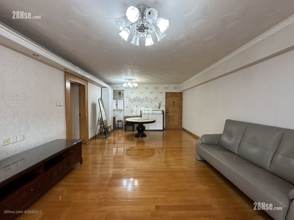 翠湖花园 售盘 3 房 , 2 浴室 908 平方尺