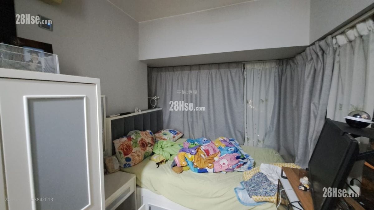 master room: Metro Harbour View Sell 1 Bathroom 485 ft²