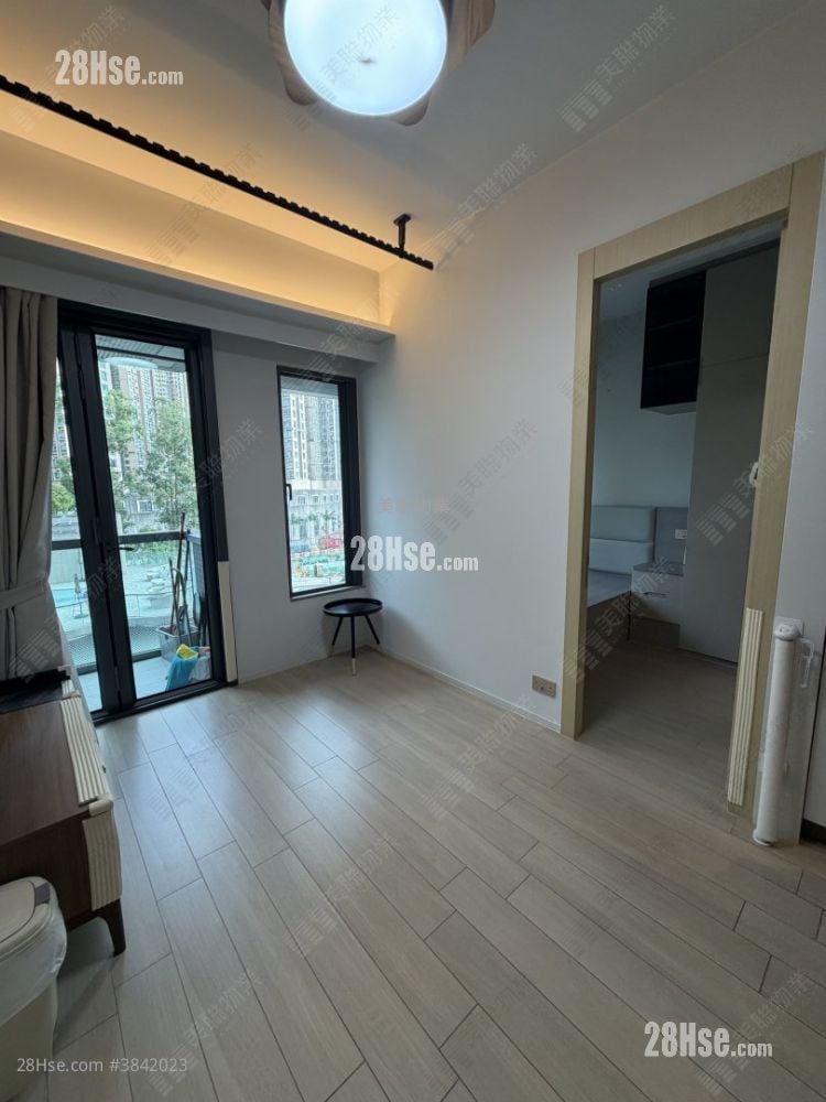 One Innovale Rental 2 Bedrooms , 2 Bathrooms 457 ft²