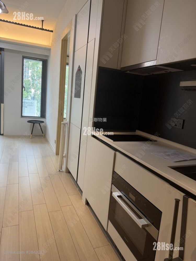 One Innovale Rental 2 Bedrooms , 2 Bathrooms 457 ft²