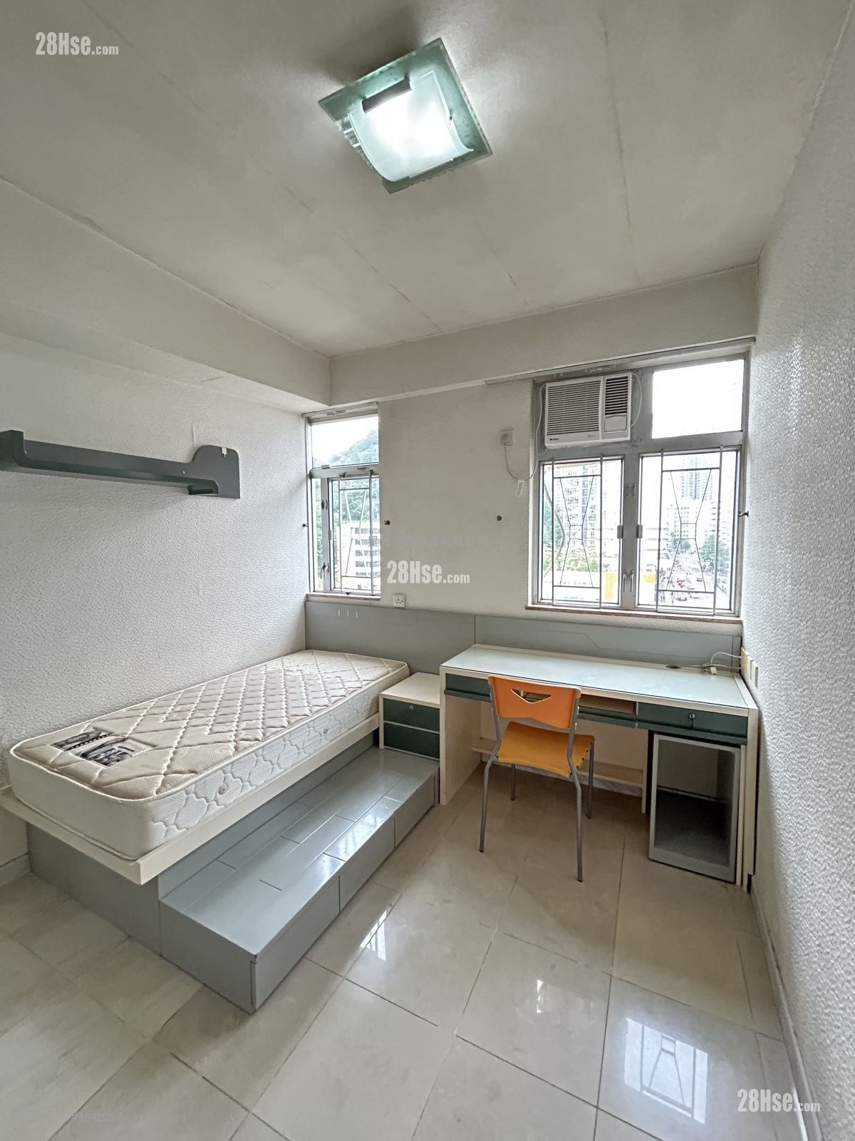 建新大厦 售盘 4 房 , 2 浴室 1,025 平方尺