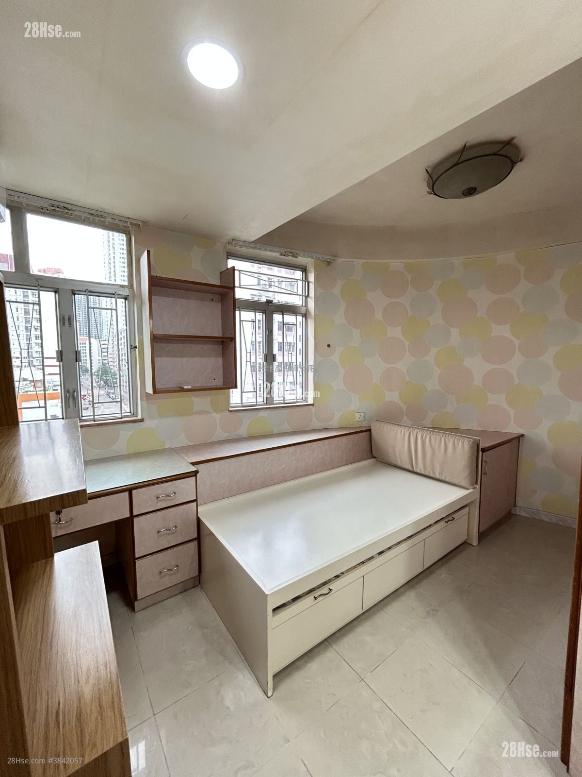 建新大厦 售盘 4 房 , 2 浴室 1,025 平方尺
