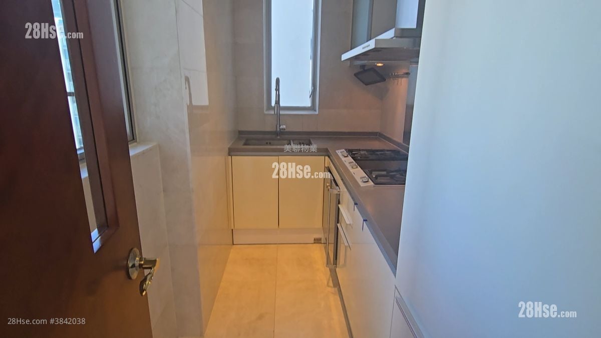 The Coronation Rental 2 Bedrooms , 2 Bathrooms 660 ft²